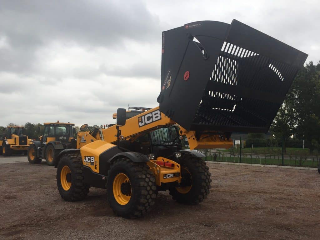 Telehandler Buckets Root Crop Buckets Sugar Beet Buckets B. A. Caulkett