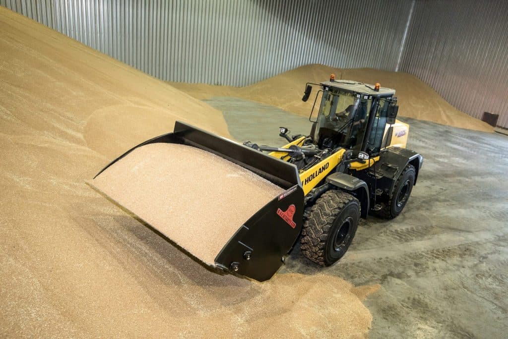 High tip grain bucket