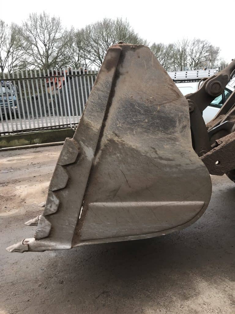 Refurbished GP Bucket Before BA CAulkett