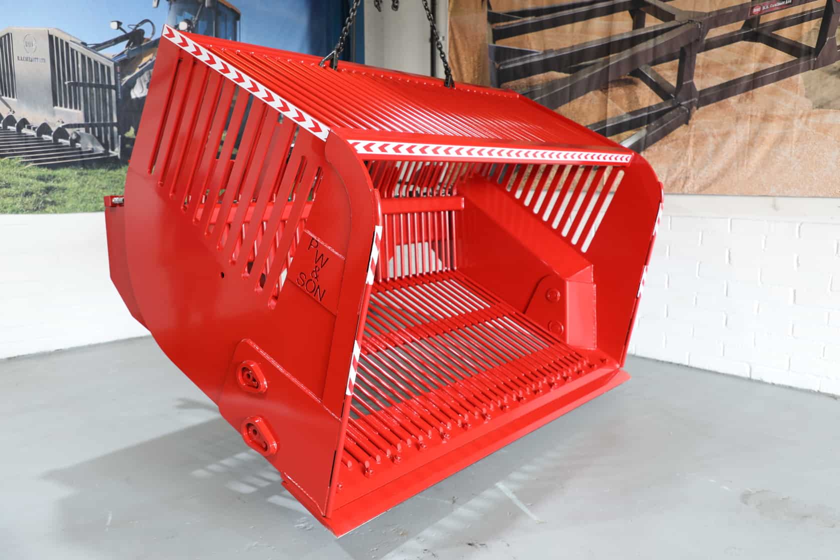 High Tip Beet Basket B. A. Caulkett 50m3 euro hitch 3JPG