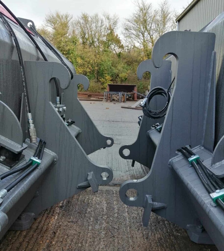 High Tip bucket 8.2m B. A. Caulkett standard and large brackets