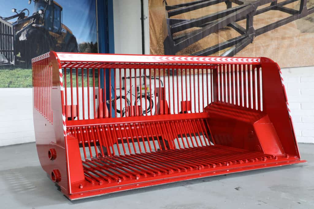 High Tip Sugar Beet Buckets B. A. Caulkett 50m3 9 - Loading Shovel Attachments