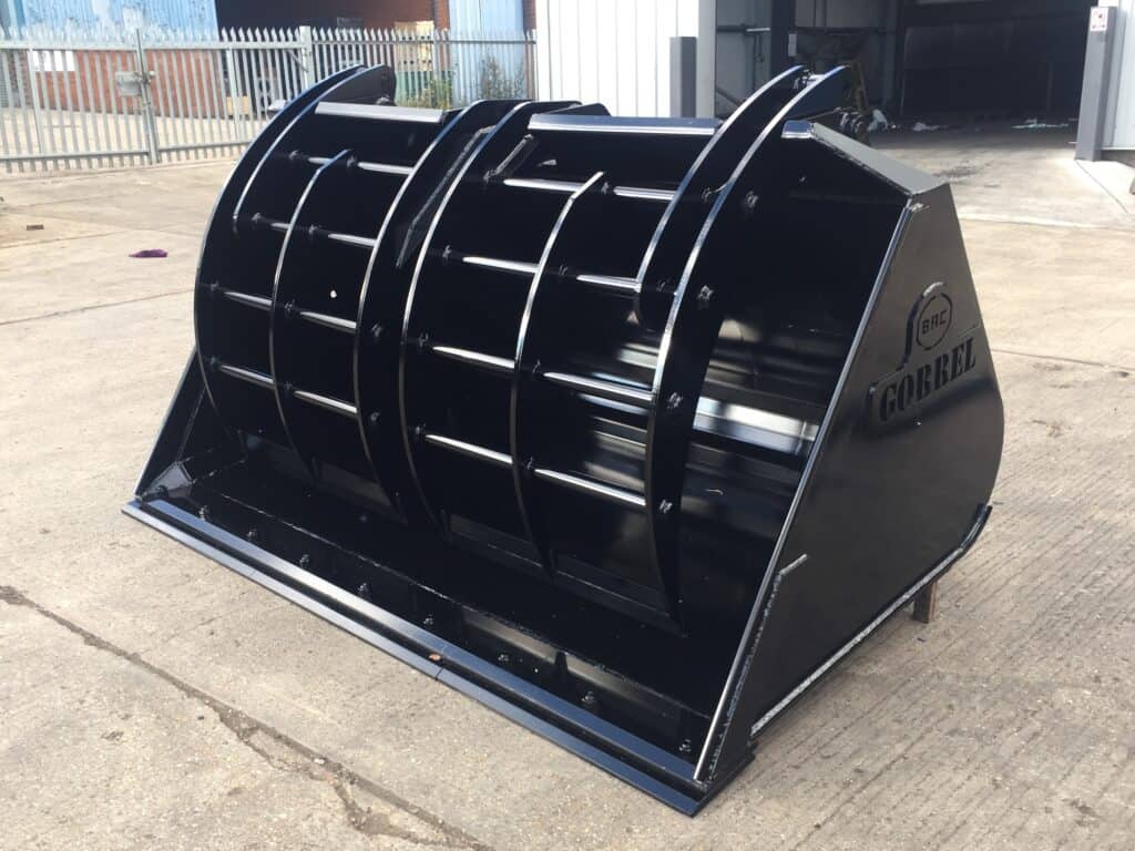 bac custom Telehandler Clam Bucket for recycling yard B. A. Caulkett front left