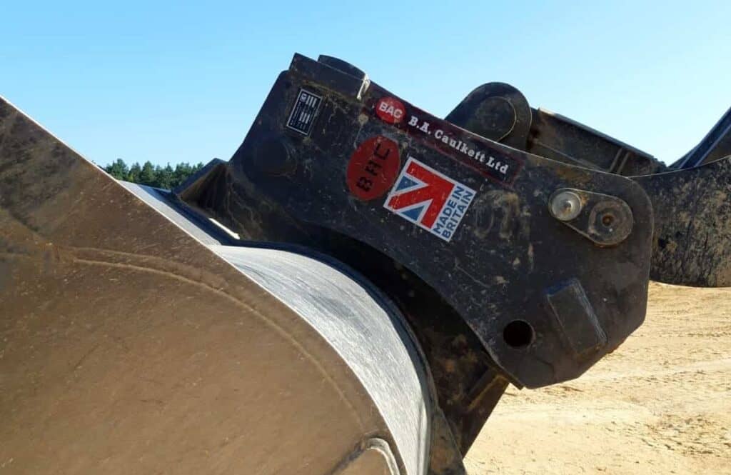 Quick Hitch Bracket Doosan BA CAulkett