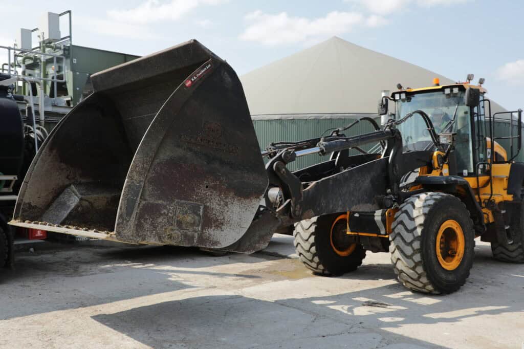 BAC High Tip Ultra Bucket on Liebherr 546 at AD plant
