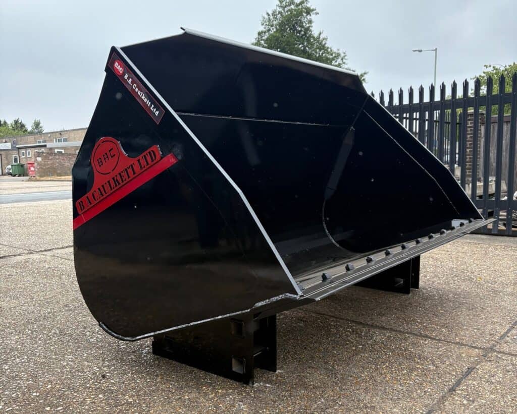 General Purpose Bucket 3.5m3 BA Caulkett